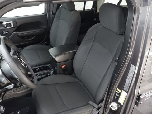 Used 2023 Jeep Wrangler Unlimited AWD/4WD image 14