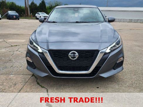 Certified 2022 Nissan Altima 2.5 SV image 1