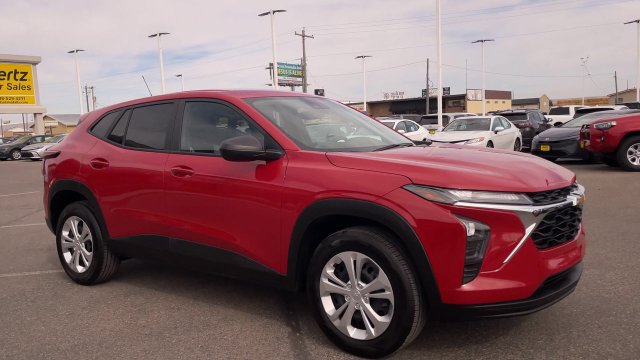 Used 2026 Chevrolet Trax LS FWD image 3