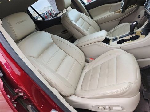 Certified 2018 GMC Acadia Denali w/ Technology Package image 28