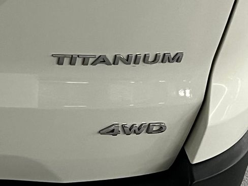 Used 2020 Ford EcoSport Titanium image 35
