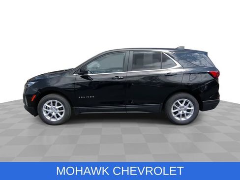Used 2023 Chevrolet Equinox LT AWD/4WD image 6