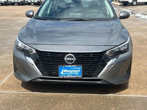 Used 2024 Nissan Sentra SV FWD image 3