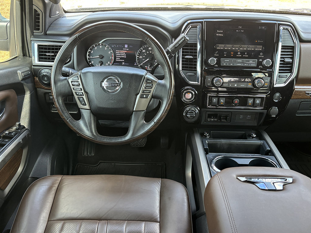 Used 2021 Nissan Titan Platinum Reserve AWD/4WD image 10