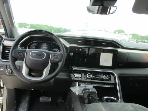 New 2026 GMC Sierra 1500 Denali AWD/4WD image 18