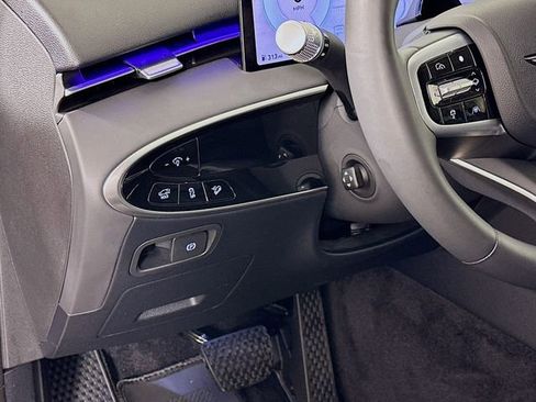 Certified 2026 Genesis GV70 2.5T Advanced image 10