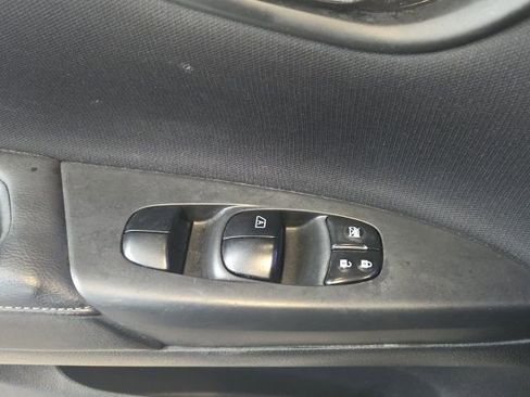 Used 2017 Nissan Sentra S image 18