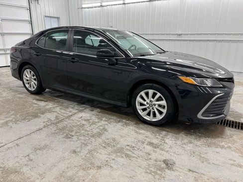 Used 2023 Toyota Camry LE FWD image 10