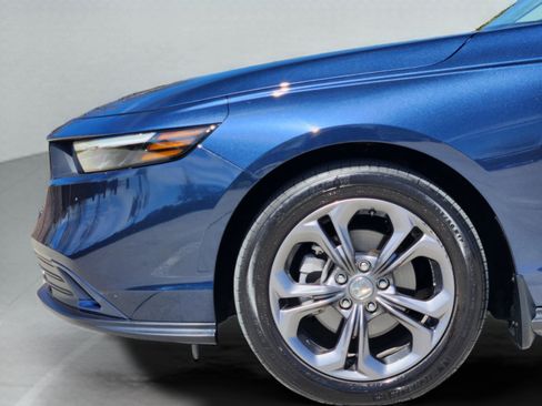 Used 2023 Honda Accord EX image 10
