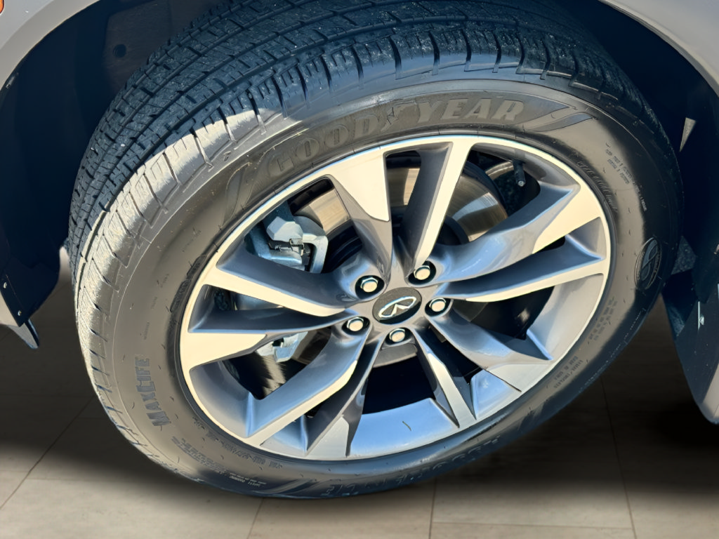 Used 2024 INFINITI QX60 Luxe FWD image 6
