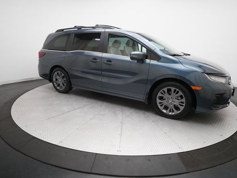 Certified 2025 Honda Odyssey Touring image 29