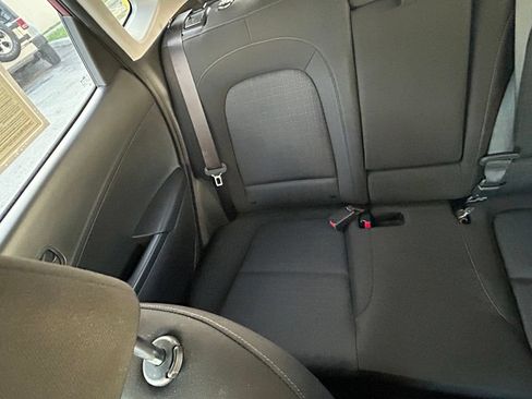 Used 2023 Hyundai Kona SEL AWD/4WD image 12