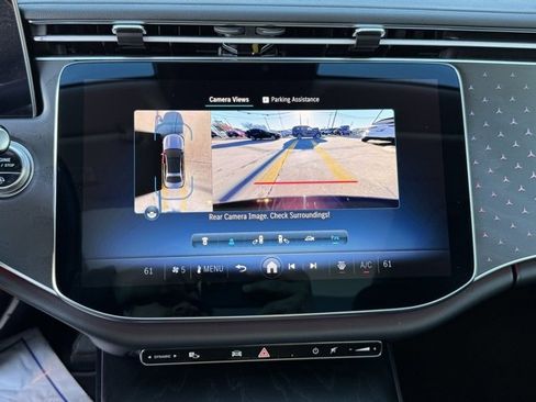 Used 2024 Mercedes-Benz E 350 4MATIC Sedan image 17