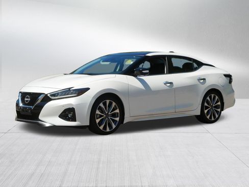Certified 2023 Nissan Maxima Platinum w/ Sport Mat Group FWD image 3