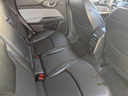 Used 2022 Jeep Compass Latitude w/ Convenience Group FWD image 11