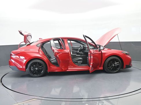 Used 2025 Toyota Camry SE w/ Multimedia Upgrade Package image 70