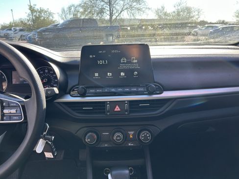 Used 2021 Kia Forte LXS image 21
