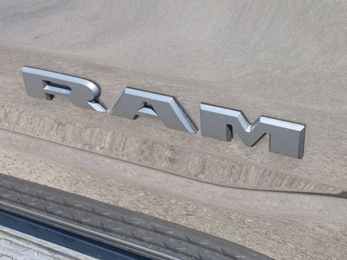 Used 2022 RAM 1500 Laramie AWD/4WD image 34