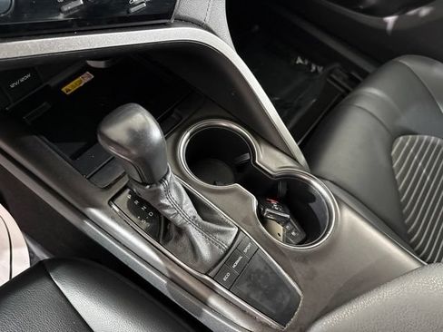 Used 2022 Toyota Camry SE w/ Audio Upgrade Package FWD image 20