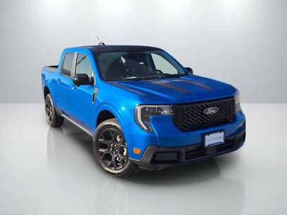 New 2025 Ford Maverick Lariat w/ Black Appearance Package