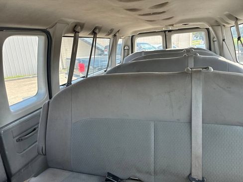 Used 2012 Ford E-350 and Econoline 350 XLT RWD image 24