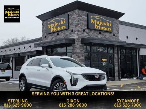 Used 2024 Cadillac XT4 Premium Luxury image 1