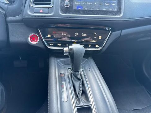 Used 2019 Honda HR-V EX image 12