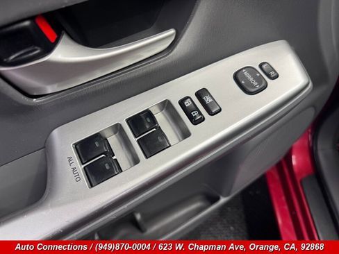 Used 2014 Toyota Prius V Five FWD image 22