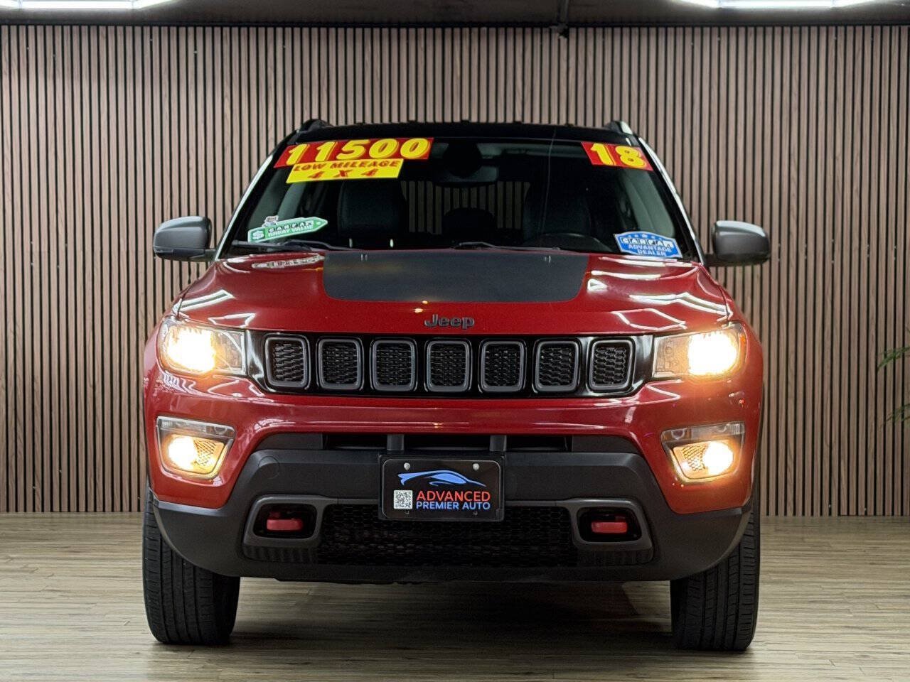 Used 2018 Jeep Compass Trailhawk AWD/4WD image 2
