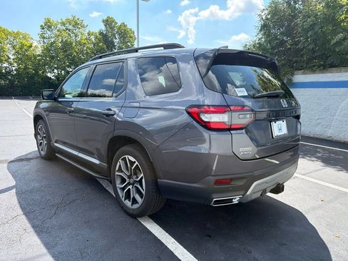 Certified 2024 Honda Pilot Elite image 3
