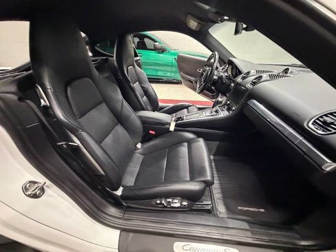 Used 2019 Porsche 718 Cayman S RWD image 32