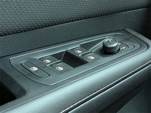 New 2026 Volkswagen Atlas SE image 29