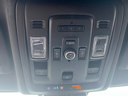 Used 2023 GMC Yukon AT4 w/ AT4 Premium Package AWD/4WD image 38