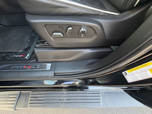 Used 2024 GMC Sierra 1500 AT4X image 11