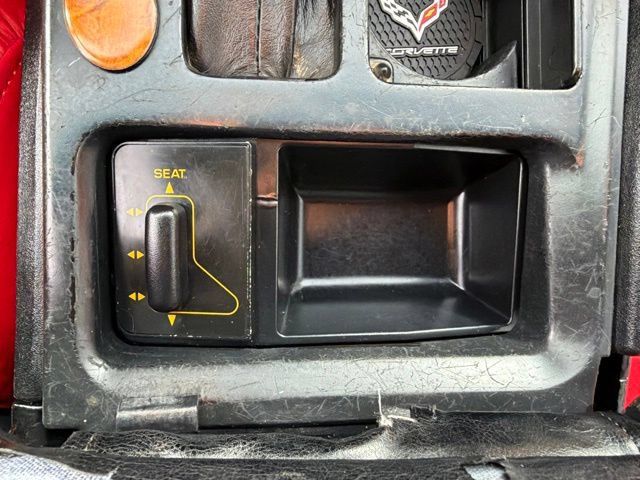 Used 1993 Chevrolet Corvette Coupe RWD image 18