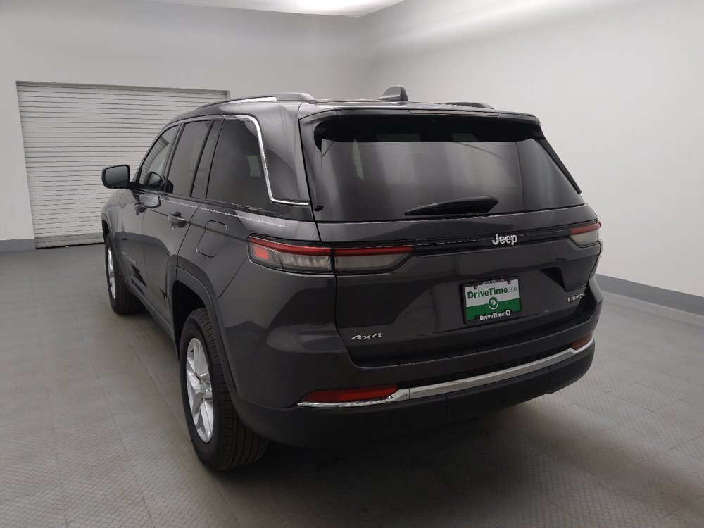 Used 2023 Jeep Grand Cherokee Laredo w/ Luxury Tech Group I AWD/4WD image 6