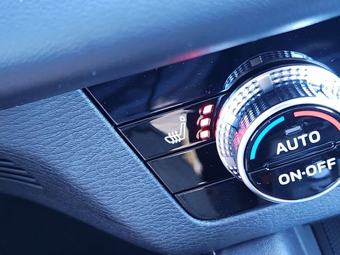 New 2025 Mitsubishi Outlander SEL image 17