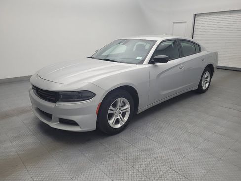 Used 2023 Dodge Charger SXT image 2