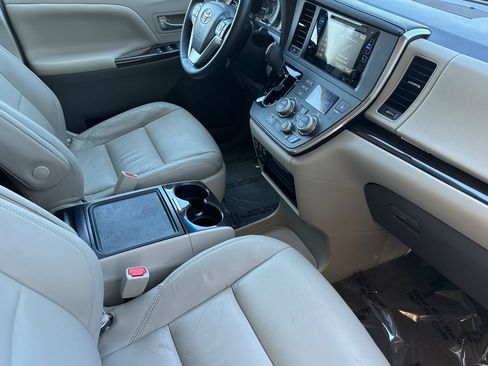 Certified 2016 Toyota Sienna XLE w/ XLE Navigation Package FWD image 21