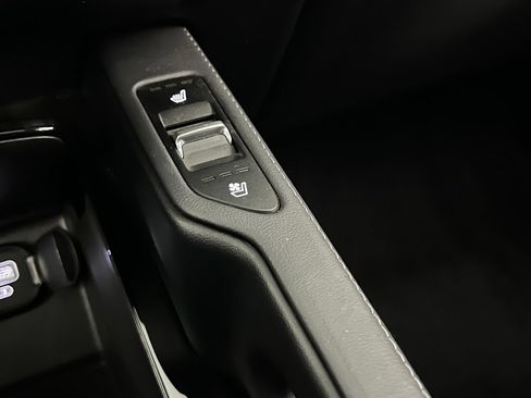 Used 2022 Kia Telluride EX w/ EX Premium Package image 19