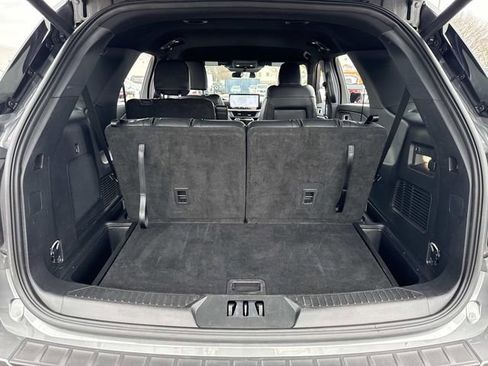 Used 2025 Ford Explorer ST-Line image 7
