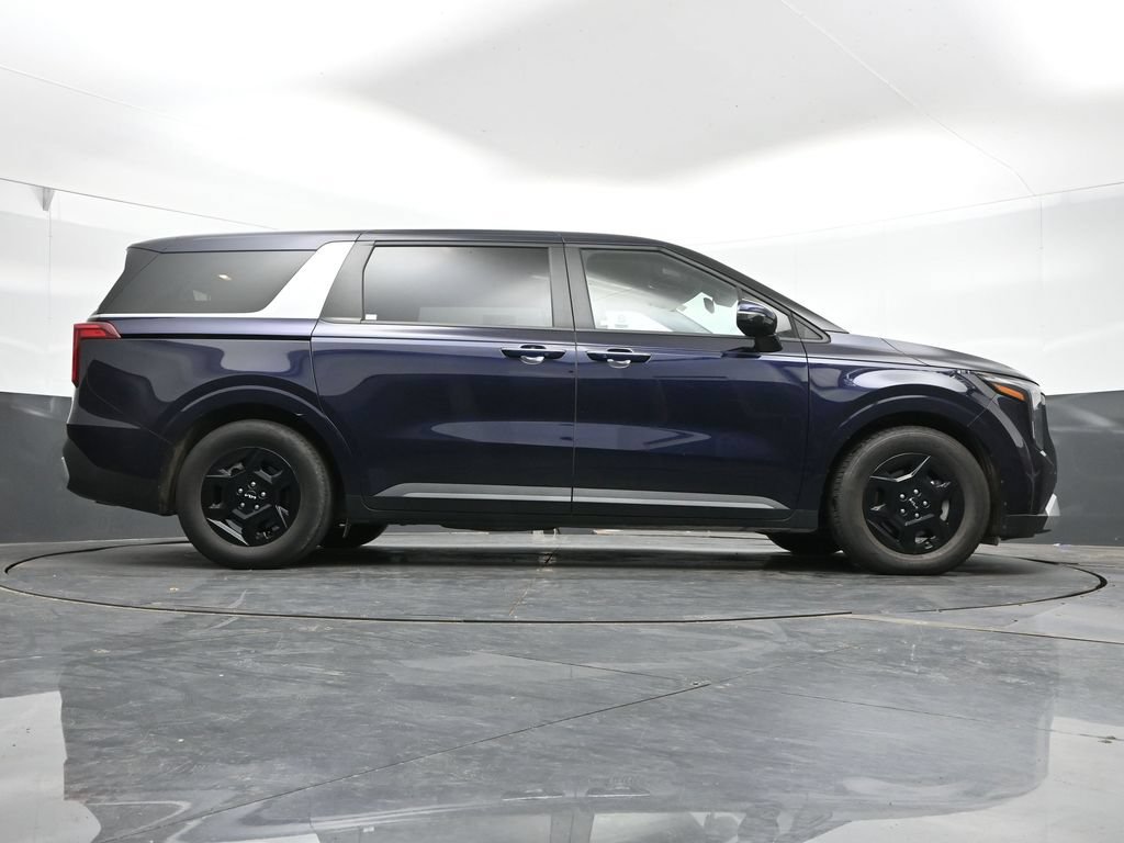 Used 2025 Kia Carnival FWD image 43