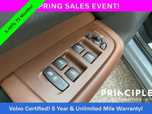 Certified 2023 Volvo XC60 B5 Ultimate w/ Protection Package Premier image 28