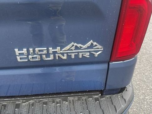 Used 2024 Chevrolet Silverado 1500 High Country w/ High Country Premium Package image 9