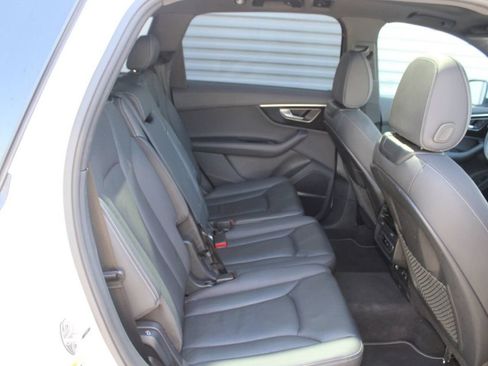 Used 2025 Audi Q7 3.0T Premium Plus AWD/4WD image 13