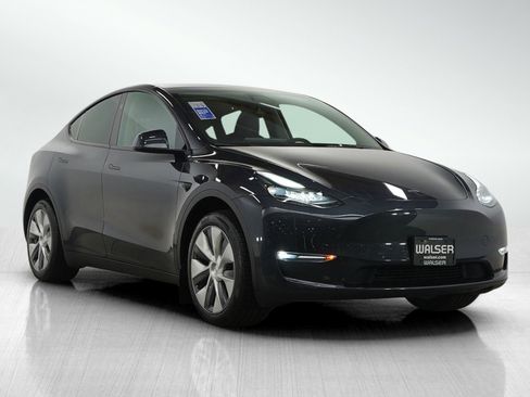 Used 2024 Tesla Model Y Long Range image 7