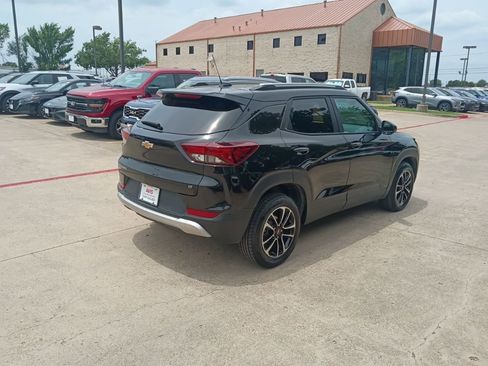 Used 2025 Chevrolet TrailBlazer LT AWD/4WD image 7