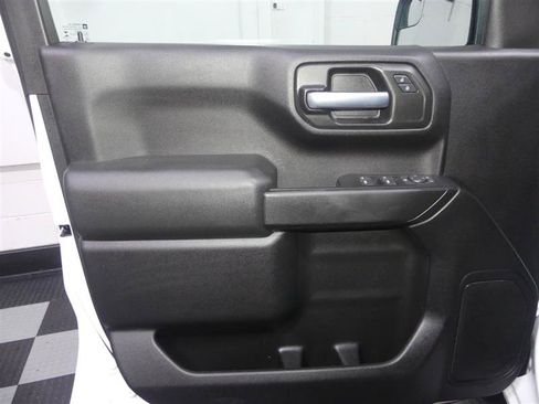 Used 2020 Chevrolet Silverado 1500 W/T w/ WT Value Package AWD/4WD image 15