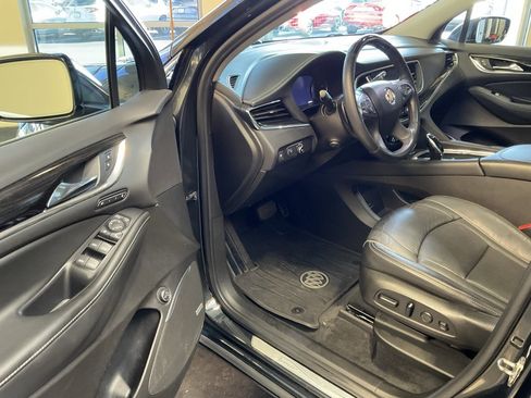 Used 2021 Buick Enclave Avenir w/ Avenir Technology Package image 10