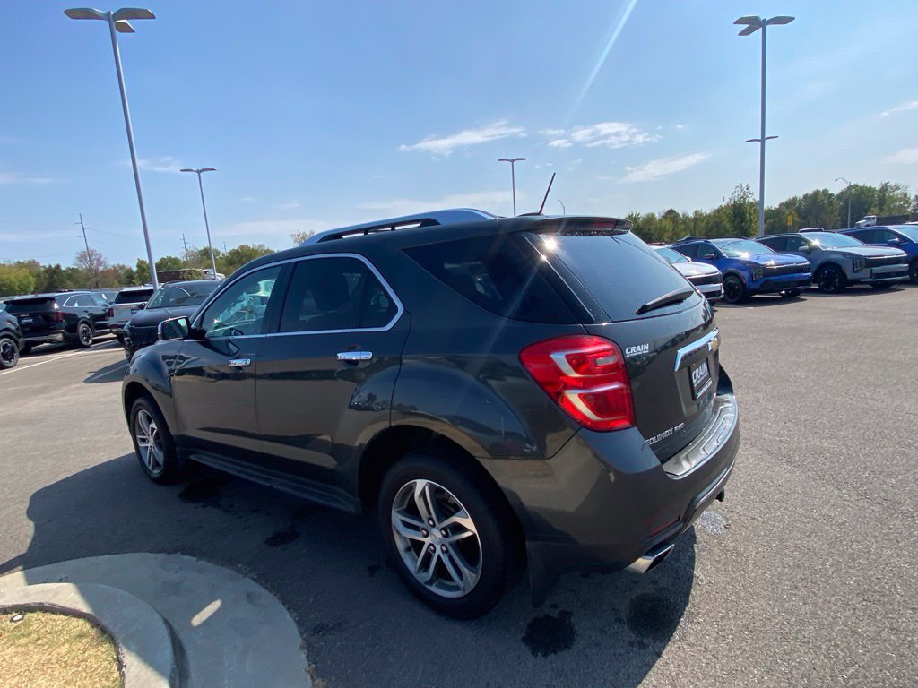 Used 2017 Chevrolet Equinox Premier w/ Enhanced Convenience Package AWD/4WD image 5